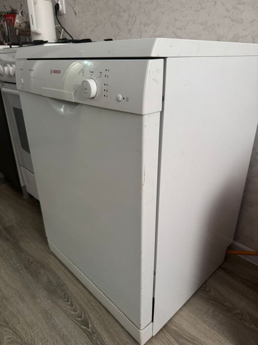 Посуда мойчная машина BOSCH