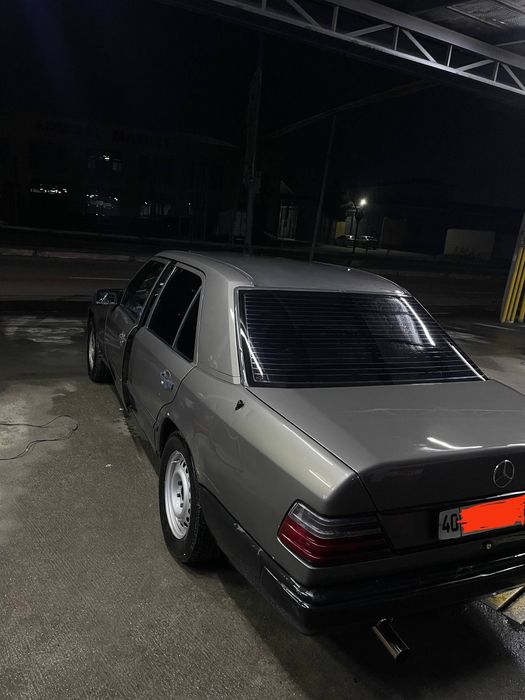 Mercedes Benz W124 E230