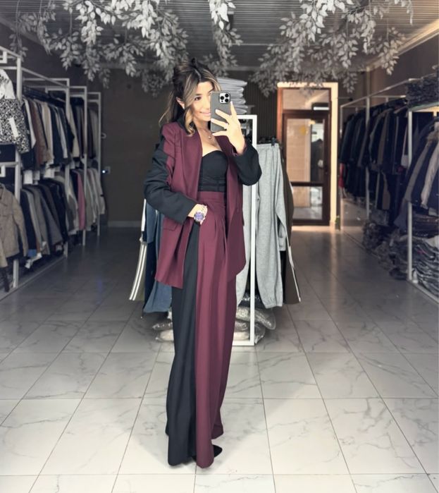 Продаются классические костюмы