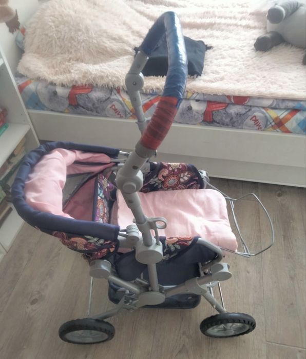 Коляска игрушечная