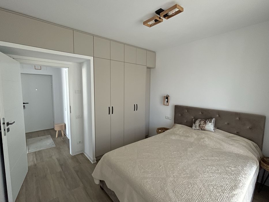 Inchiriez apartament 2 camere The Lake Home