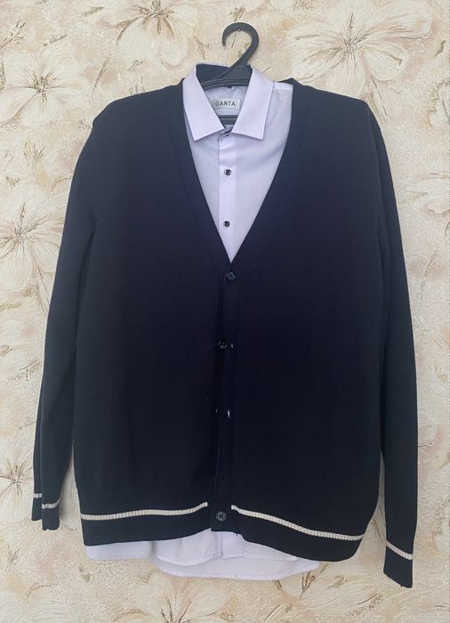 Продам кофту для школы/колледжа