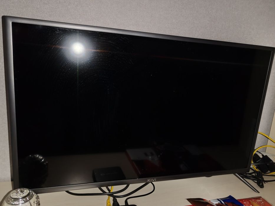 Продам телевизор смарт бу