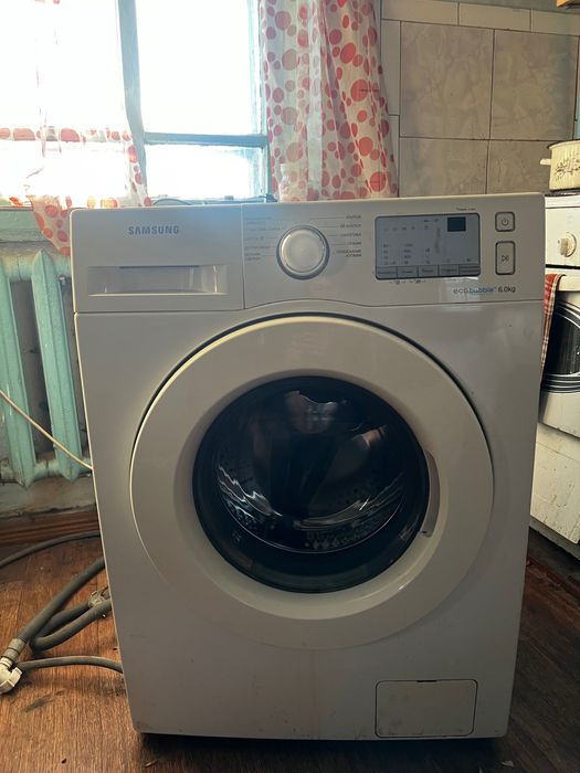 Продам стиральную машину