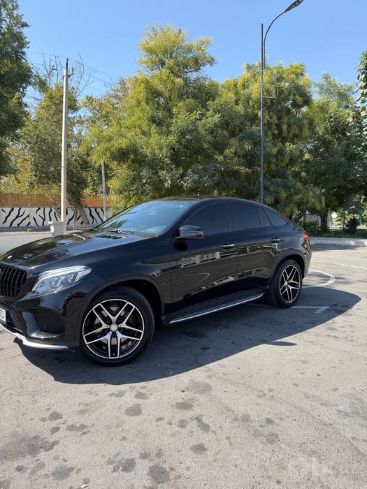 Mercedes GLE 450 AMG 2015-yil eng fuli pnevmalari bor vixloplari bor.