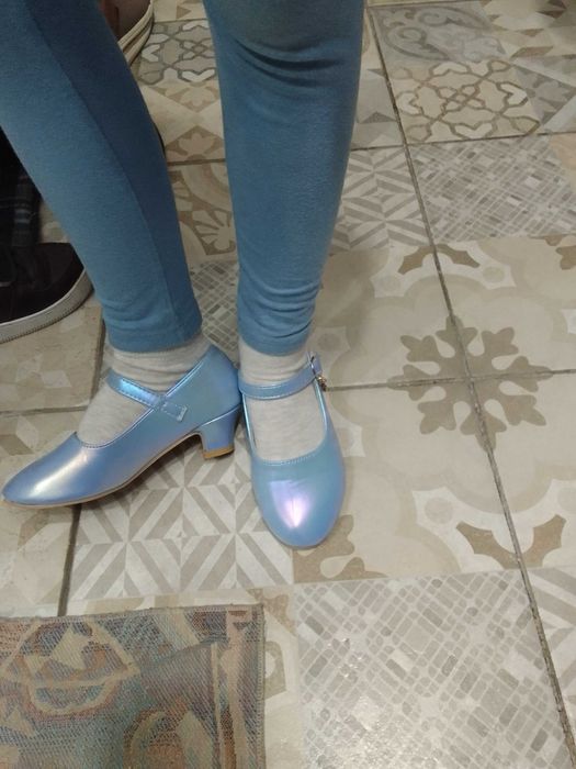 Детски обувки на ток от Шейн