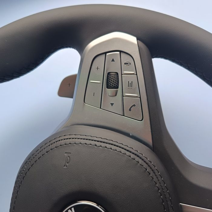 М волан BMW G20 G21 G22 G26 i4 G30 G31 G14 G15 G16 G01 G11 G05 G06 G07