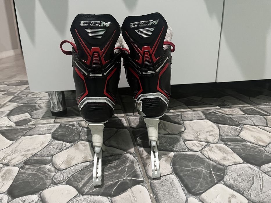 Коньки ccm FT 370