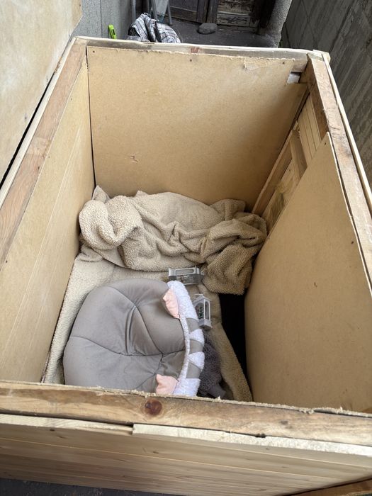 Продам будку для собак