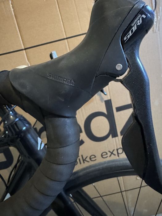 Bicicleta de sosea Merida Scultura 200 Disc – Model 2025 – Ca Nouă (Rulaj 100km)