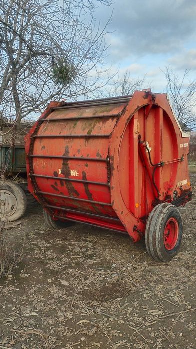 Vând sau schimb presă krone