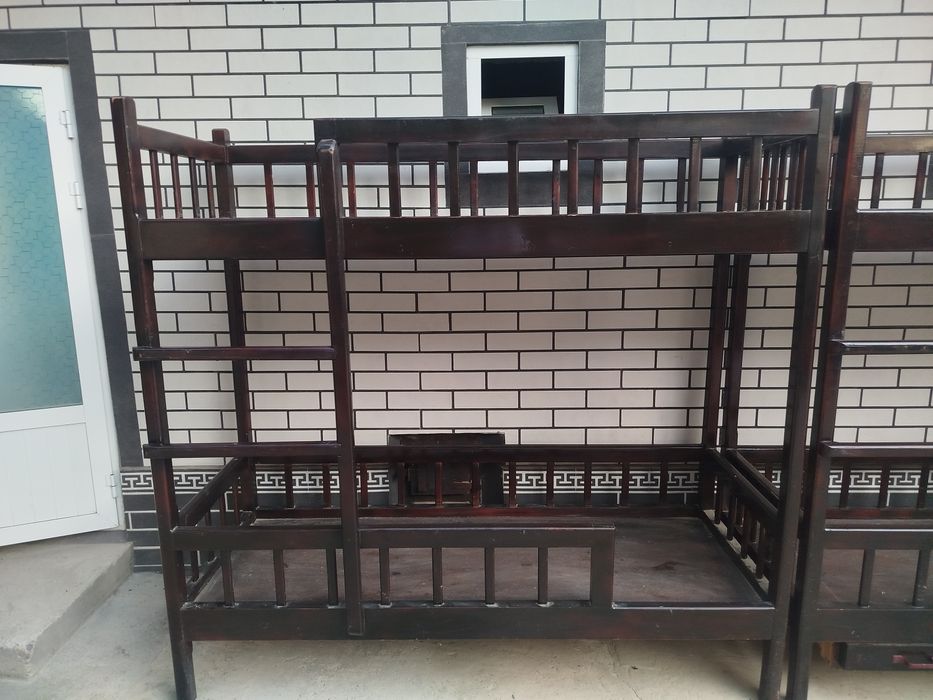 2 etajli krovat sotiladi