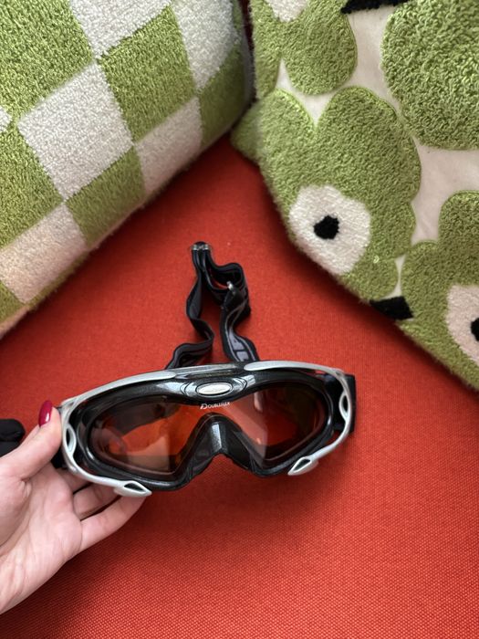 Очки, перчатаи лыжныне