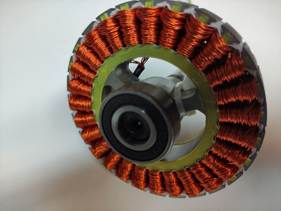 Motor brushless low rpm 36v  , generator eoliana 350w