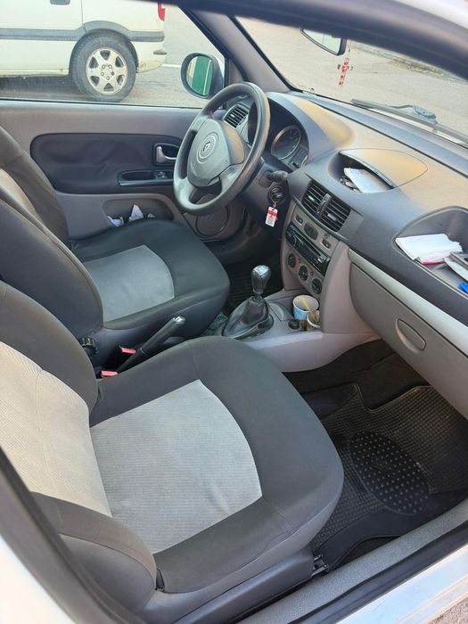 Vând Renault simbol