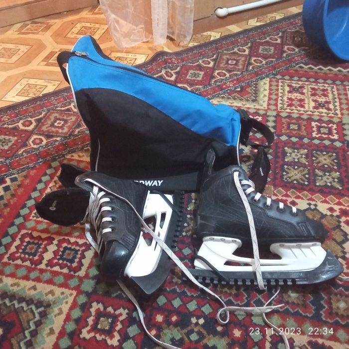 Коньки продам коньки