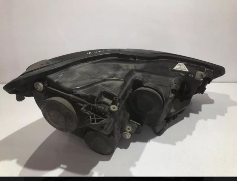 Vând faruri audi a6c7