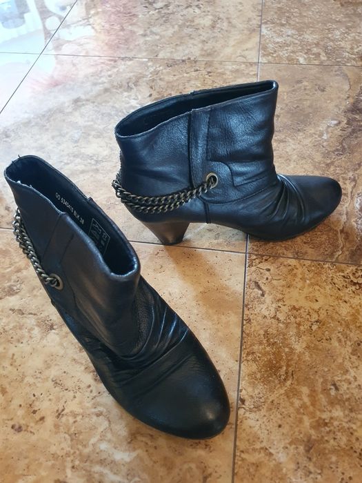 Обувь отличная по хорошей цене