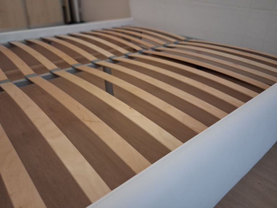 Продам 2х спальную кровать