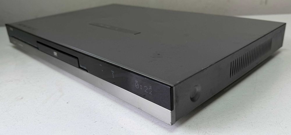 Harman Kardon DVD 37 - HDMI - Audiofil - 6 Ch Out - Design Slim CD player TOP DAC HDCD