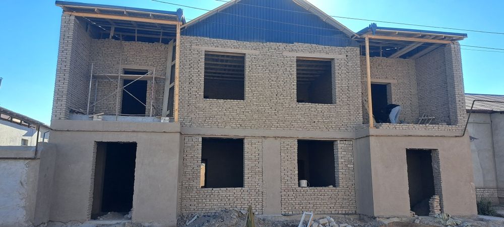 Уй сотилади Отохон жаннат боликхонаси олдида