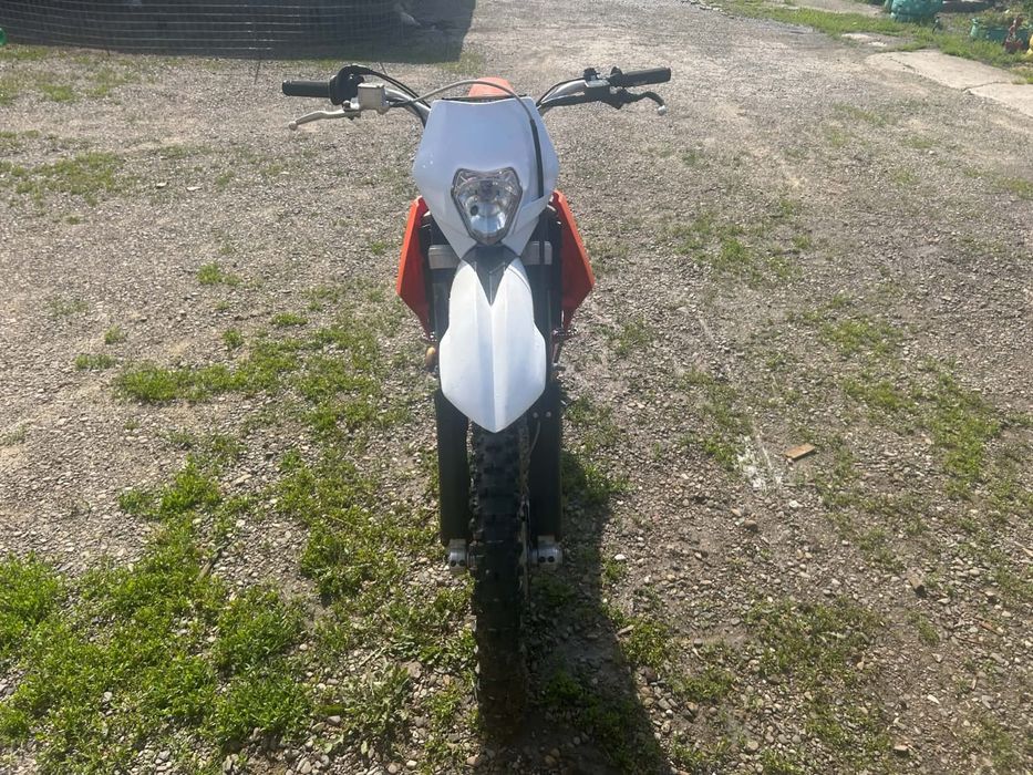 Vând cross  ktm 450 cm