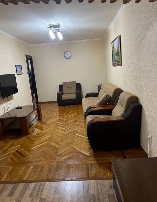 Квартира на Ц6-Пожарка 3/2/4 общ пл 70м с обстановкой