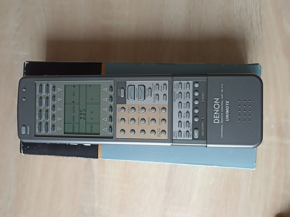Telecomanda universala Denon RC 770