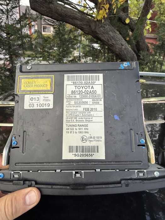 Vand 2 bucati radio/casetofon/MP3