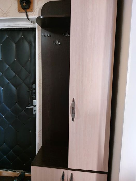 Продам шкаф в прихожую