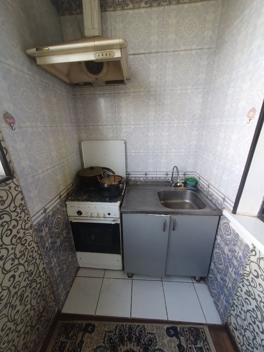 Uy sotiladi Юунсбат13кв 2,4,4 xolati orta