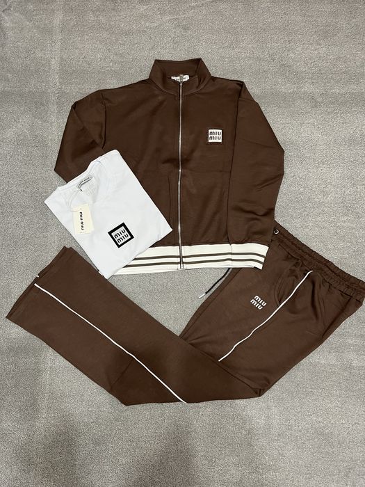 Trening de damă  3 piese cu pantalon evazat LV Miu