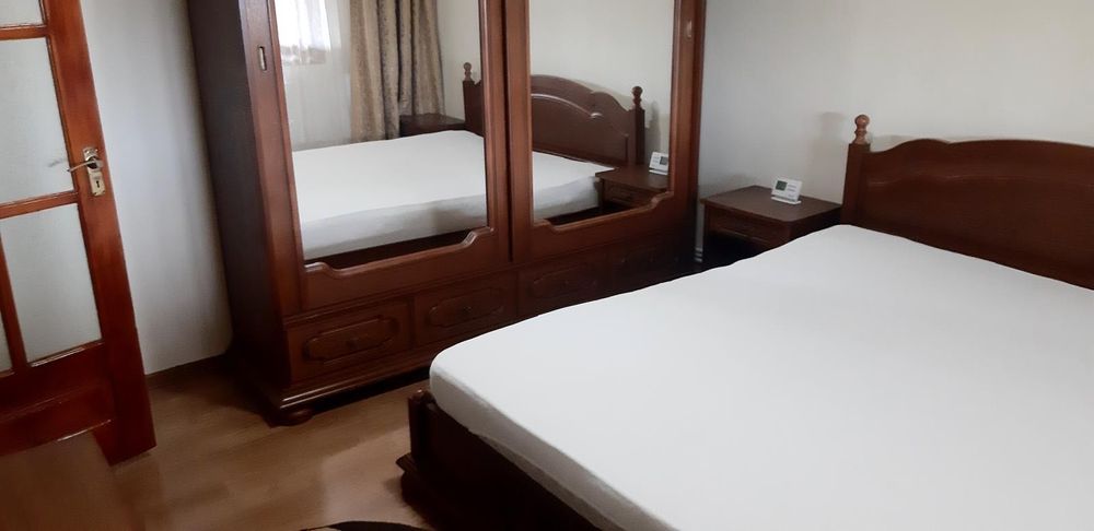 Închiriez apartament 2 camere 54 mp