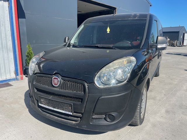 Dezmembrez Fiat Doblo an 2011 Motor 2.0 Multijet Euro5