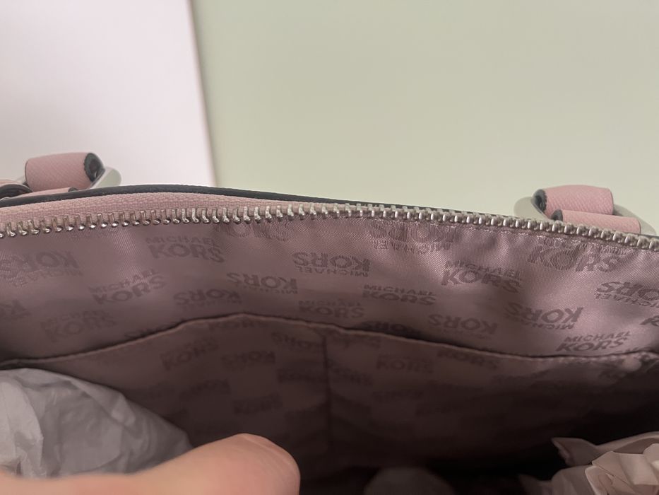 Чанта/ протмоне и ключодържател Michael Kors