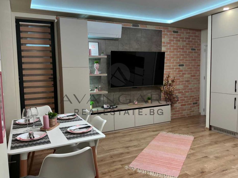 Продава се Двустаен апартамент в Пловдив, Център - 66 кв.м за 2968 €/кв.м - Снимка #2