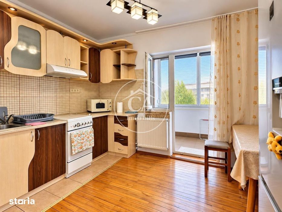 Apartament cu 3 camere de inchiriat in zona Rogerius, Oradea