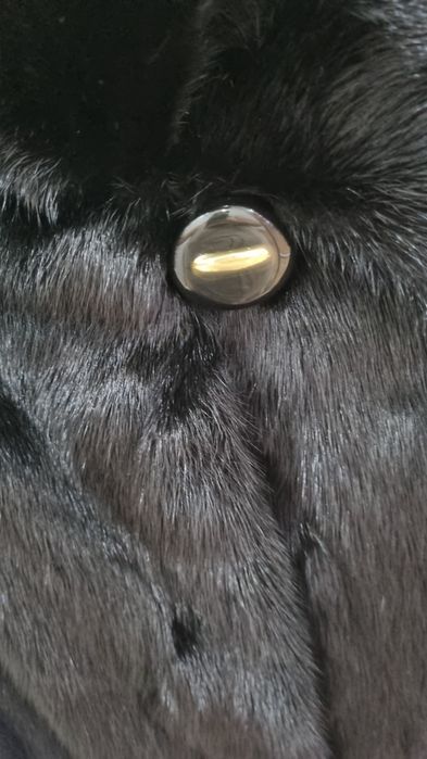 Продам норковую шубу