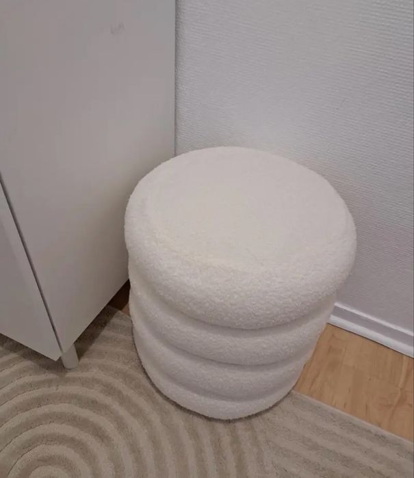 Кръгла мека табуретка