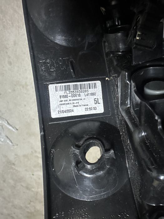 Stop LED aripa stanga Toyota Yaris Cross cod 81560-0DE10