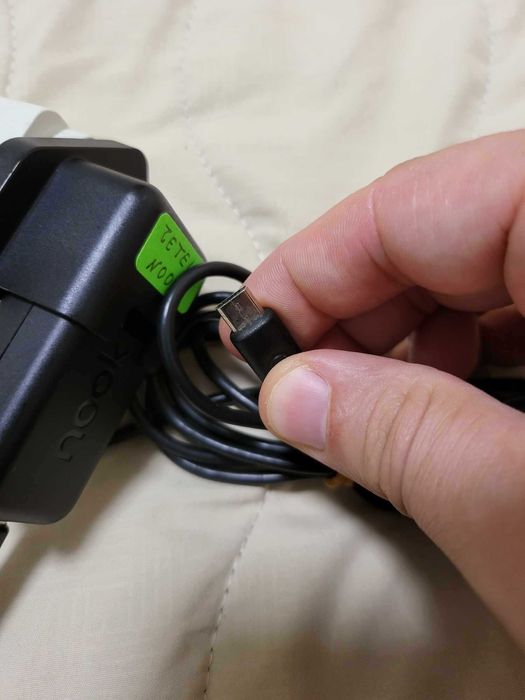 Зарядно + кабел за електронна книга NOOK