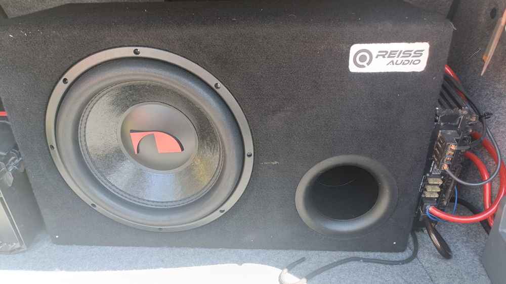 Vând subwofer+amplificator alpine + cabluri