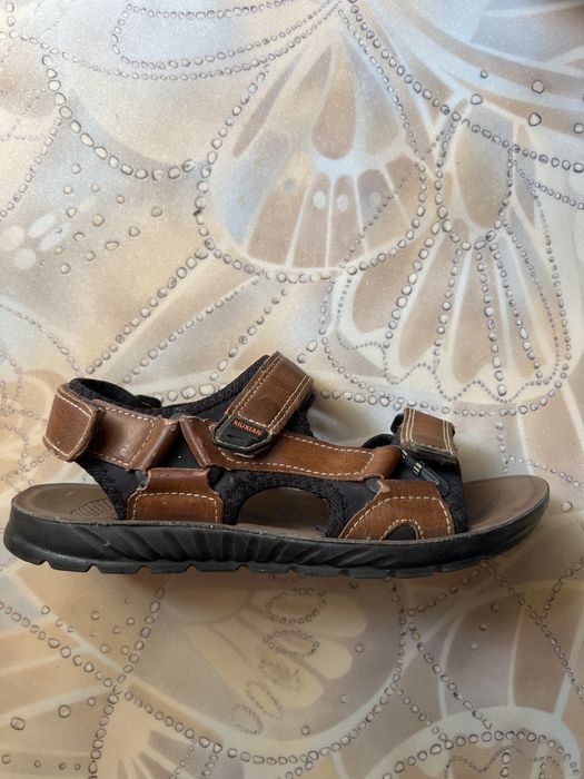 Продам сандали на мальчика 38 размер