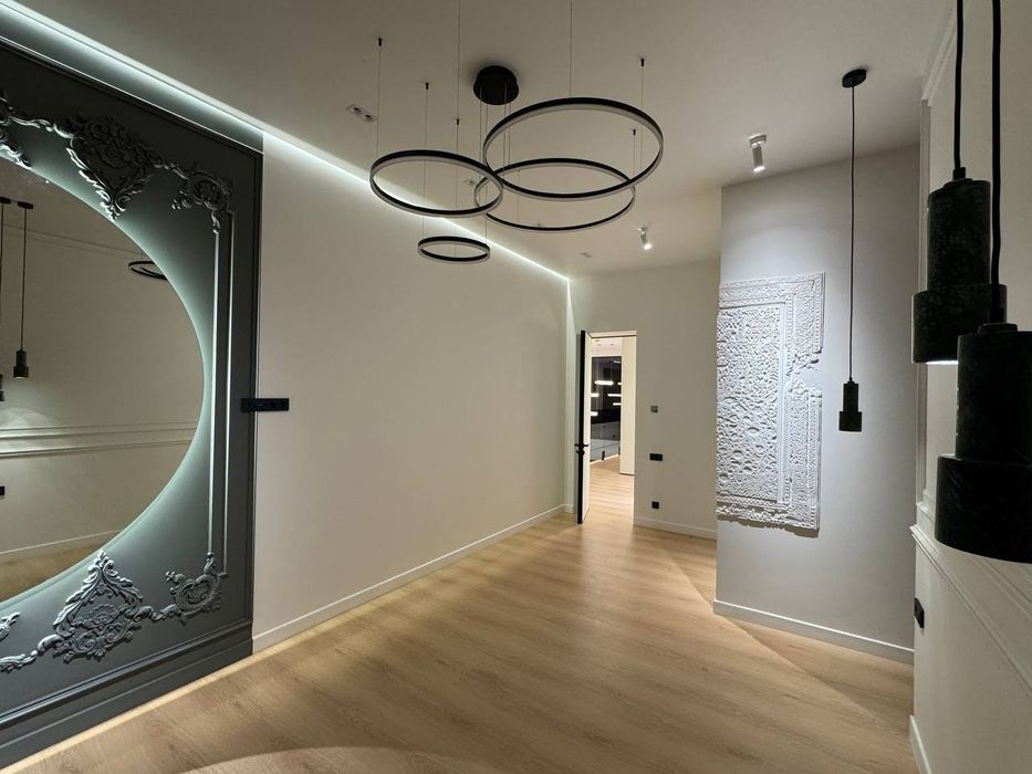 Продается Евро дом на Центре Луначарского