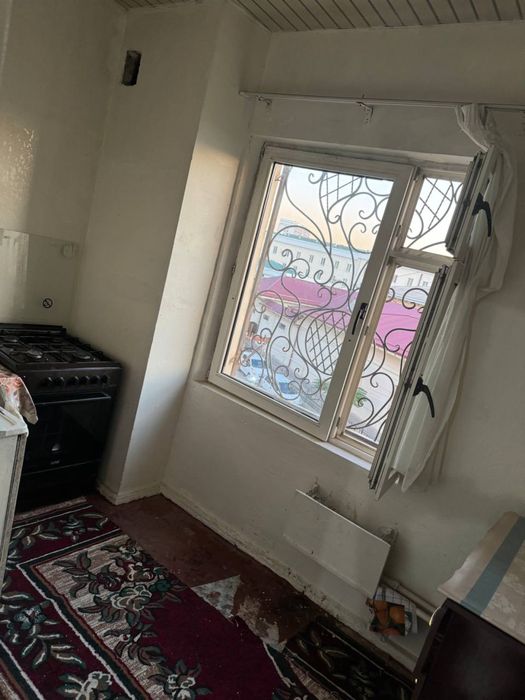 Келес кировда 1 хонали квартира сотилади keles kirov