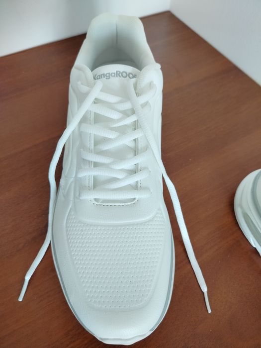 Продажа кроссовок бренда KangaROOS ,