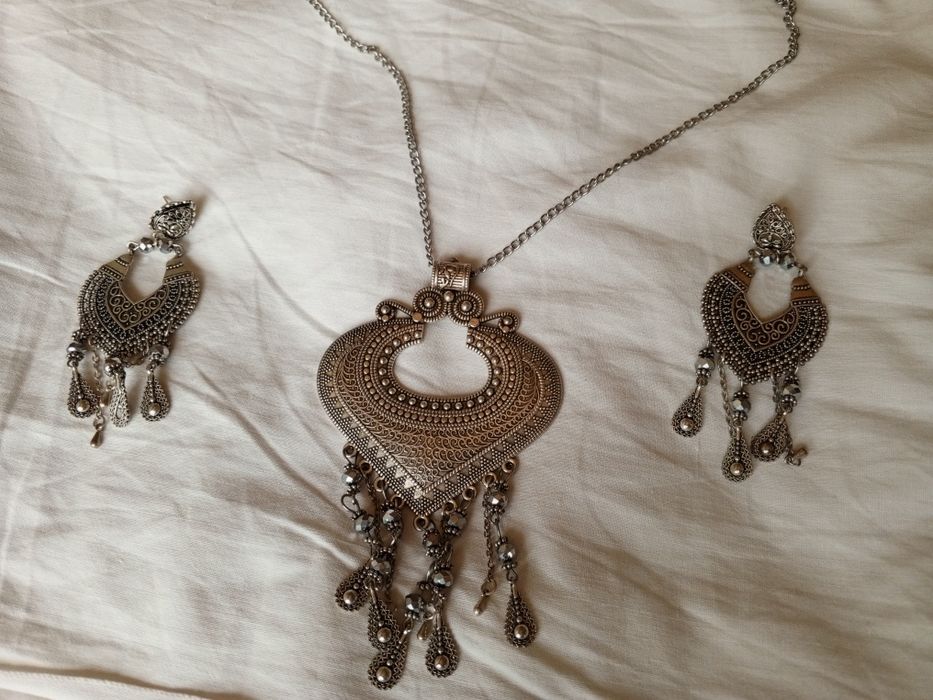 Бижутерия нарядная