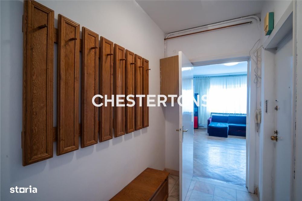 Penthouse deasupra orasului - apartament de vanzare cu terasa, semineu