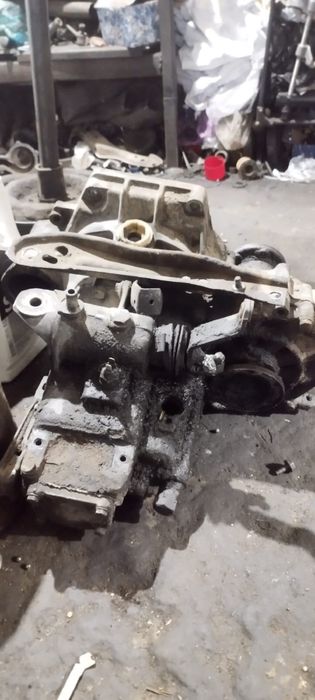 Продам коробку от гольф 2 механика