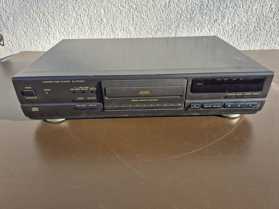 Vând compact disc stereo pleyer marca Technics model  SL- PG580A